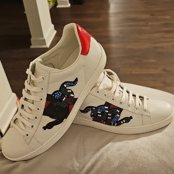 Preloved Gucci Ace Sneakers- Rhinestone Snake - Picture 2 of 9